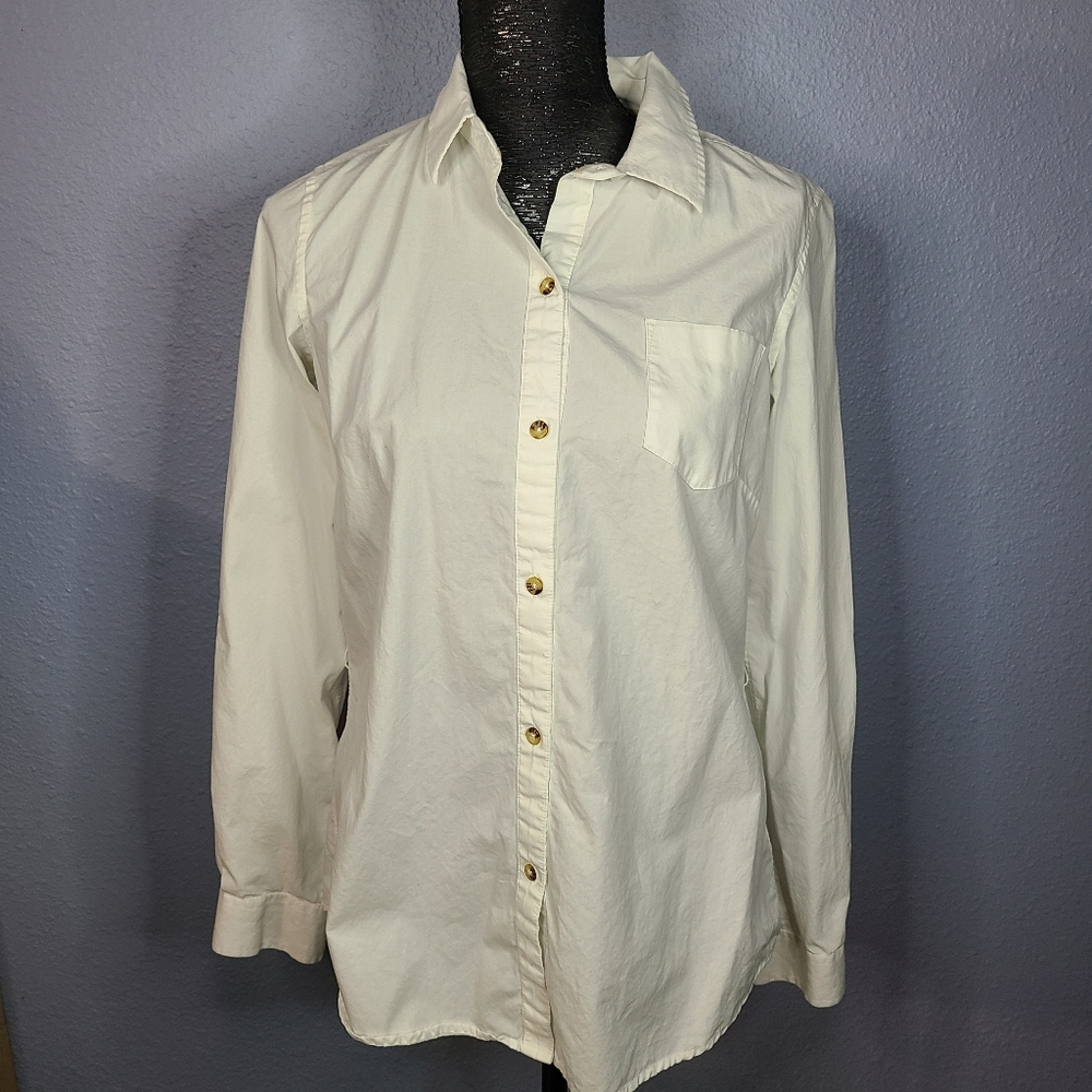 Isabella Sinclair White Button Down Small